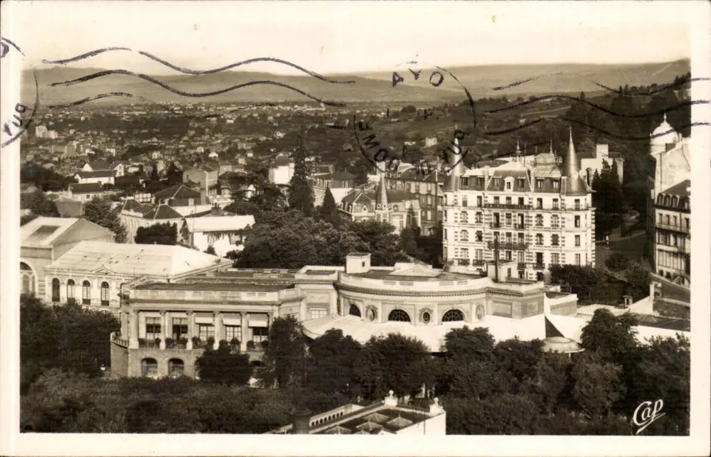 Royat — Panoramablick auf das Casino — Cap - Vorderseite