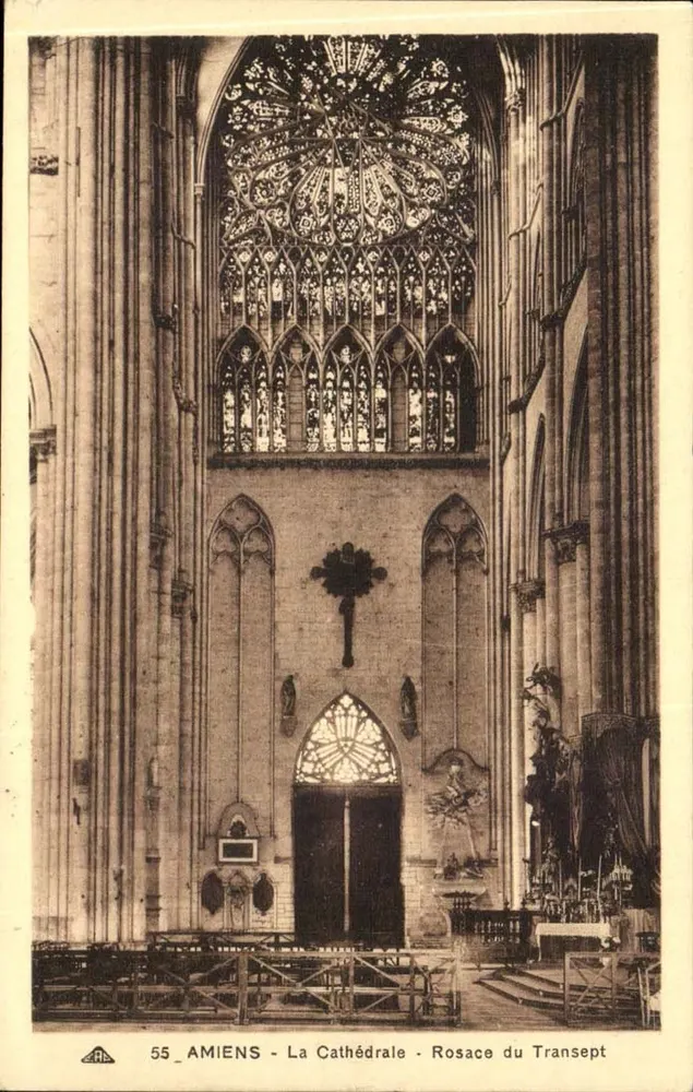 Amiens - A Catedral - Rosace do Transepto — C° dos Artes Decorativas - Frente