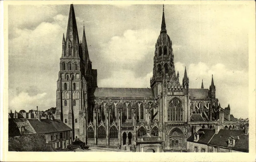 Bayeux — Die Kathedrale — Detail der Seitenfassade — LL.9 — 1er Fès Arts / Photomechanische Paris - Vorderseite