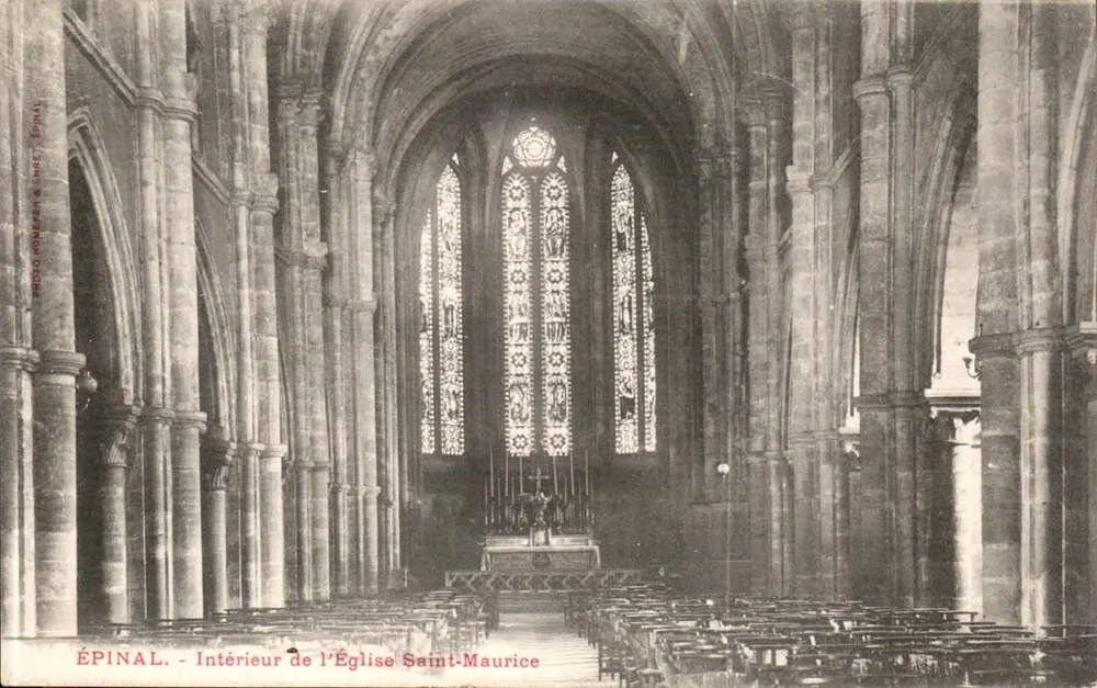 Épinal — Interior da Igreja de São Maurício — Foto Pompier & Saint-Binal - Frente