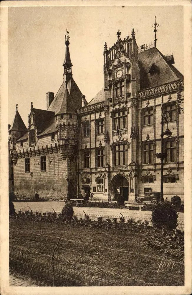 Saumur — Das Rathaus — Les Éditions d'Art Yvon - Vorderseite