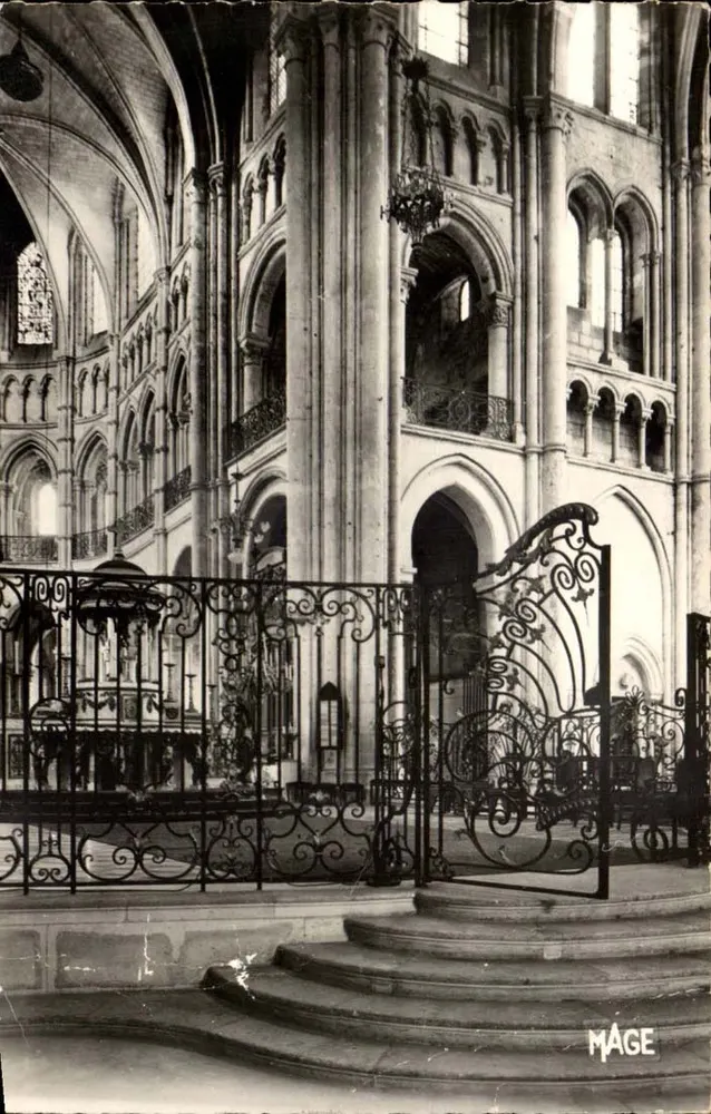 Interior da catedral de Noyon — Grade do coro — editor MAGE, n° 316 - Frente