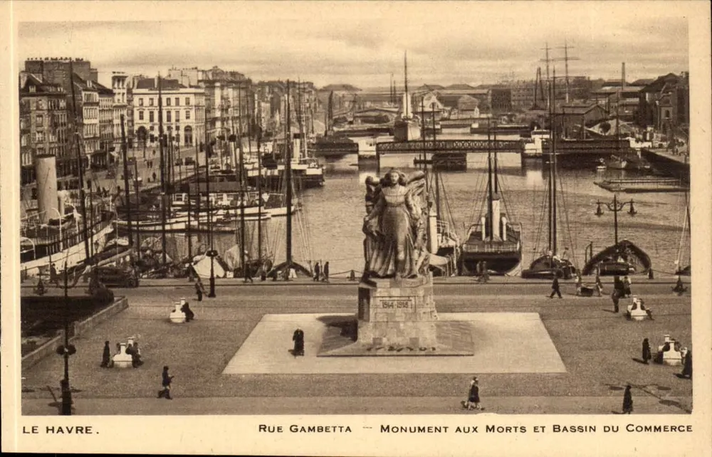 Le Havre. Rue Gambetta — Denkmal für die Toten und Hafenbecken - Vorderseite