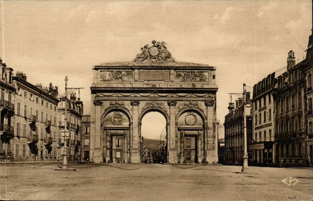 Nancy — La Porte Désilles und die Rue de Metz — Verlag Magasins Réunis - Vorderseite