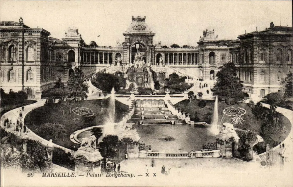 Marselha — Palácio Longchamp — Fonte central - Frente