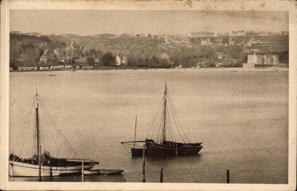 Morgat — Die Strände bei Ebbe vom Berg aus gesehen — LE DOARÉ, Châteaulin - Vorderseite