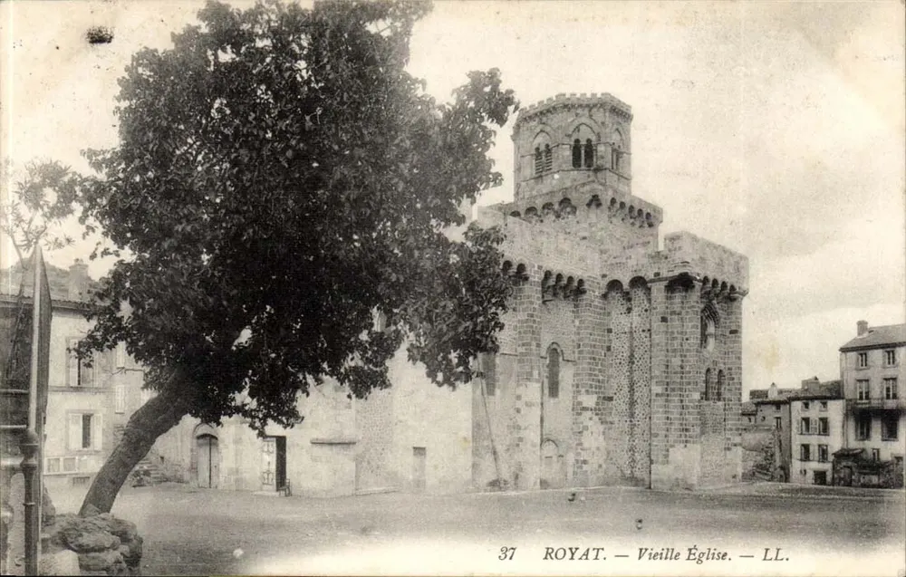 रॉयत — पुरानी चर्च — एल.एल. - आगे