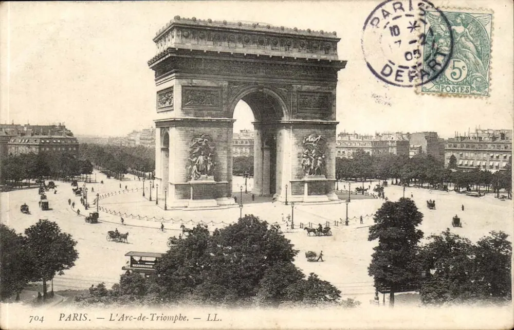 Paris — O Arco do Triunfo — LL. n° 704 - Frente