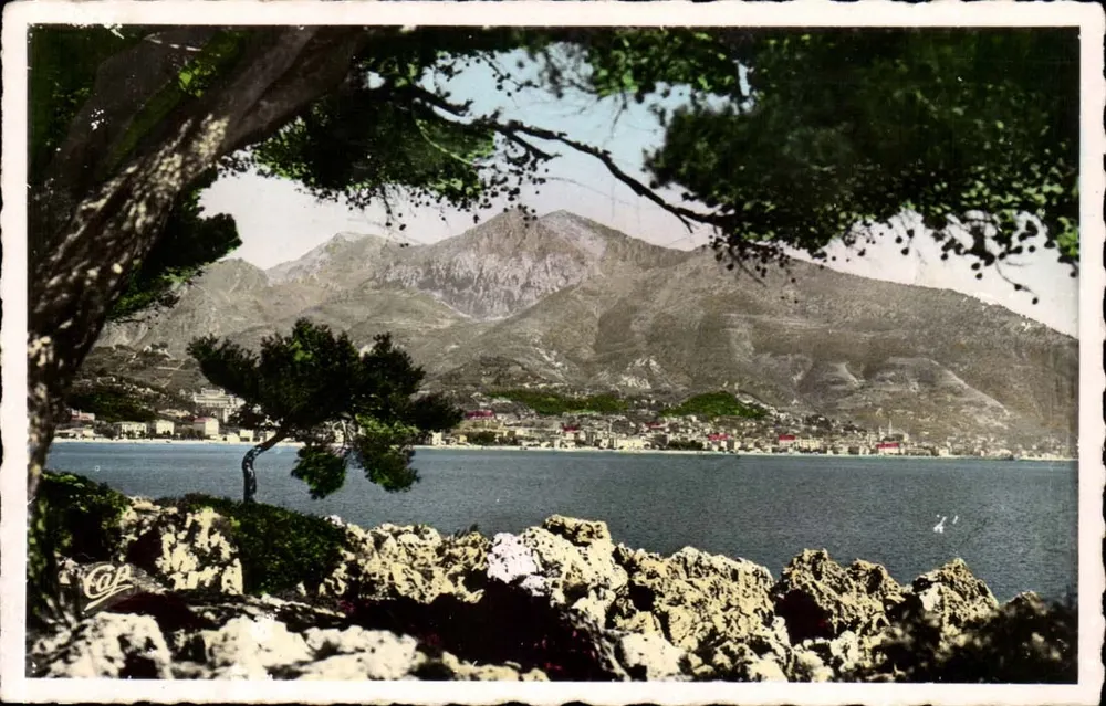 Cap Martin — Panorama sobre Menton — Réal-Photo, Paris - Frente