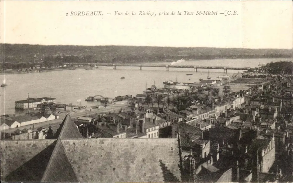 Bordeaux — Ansicht der Fluss, vom Turm St-Michel — C.B. - Vorderseite
