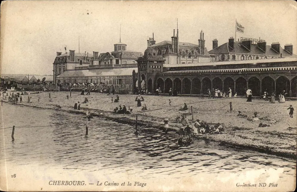 Cherbourg — O Casino e a Praia — Collections ND Phot - Frente