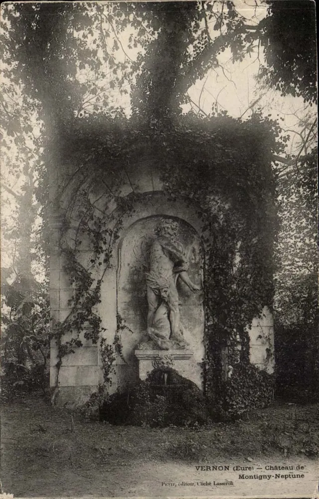 Vernon (Eure) — Schloss Montigny-Neptune — Statue des Neptun - Vorderseite