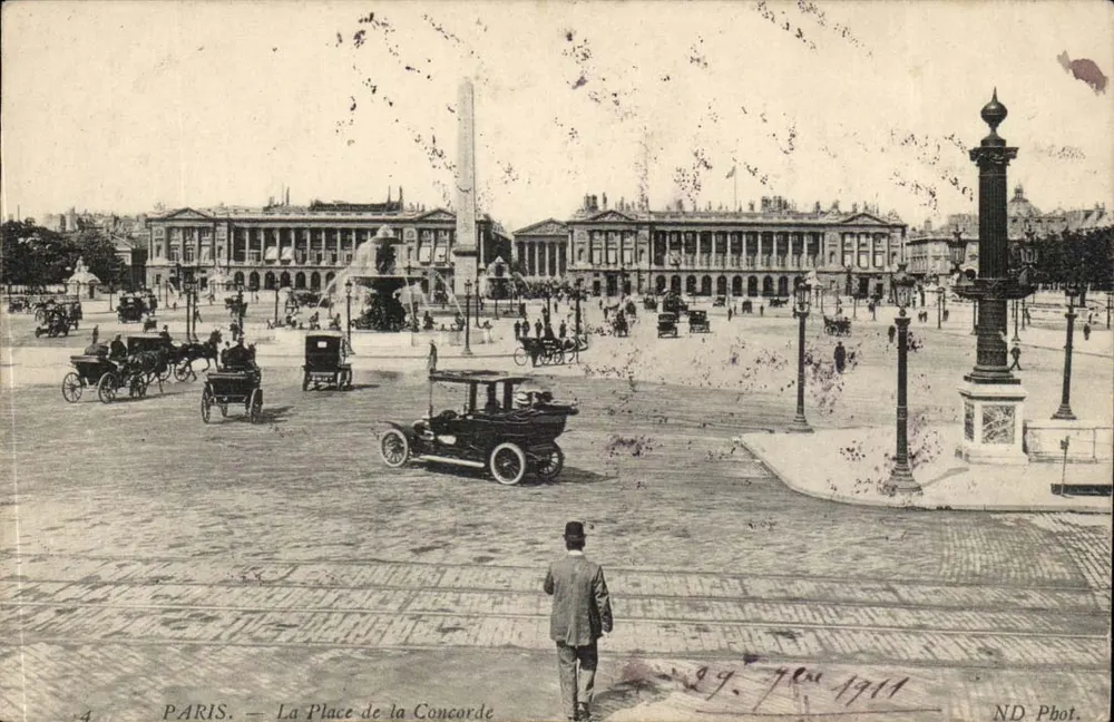 PARIS — A Praça da Concórdia — ND Phot. - Frente