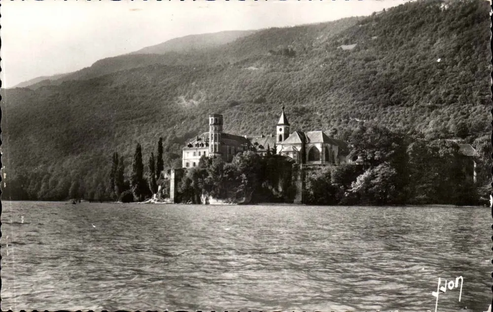 Lago de Bourget e a Abadia de Hauécoumbe (Savoie) — Éditions d'Art Jon — n° B. 1969 - Frente