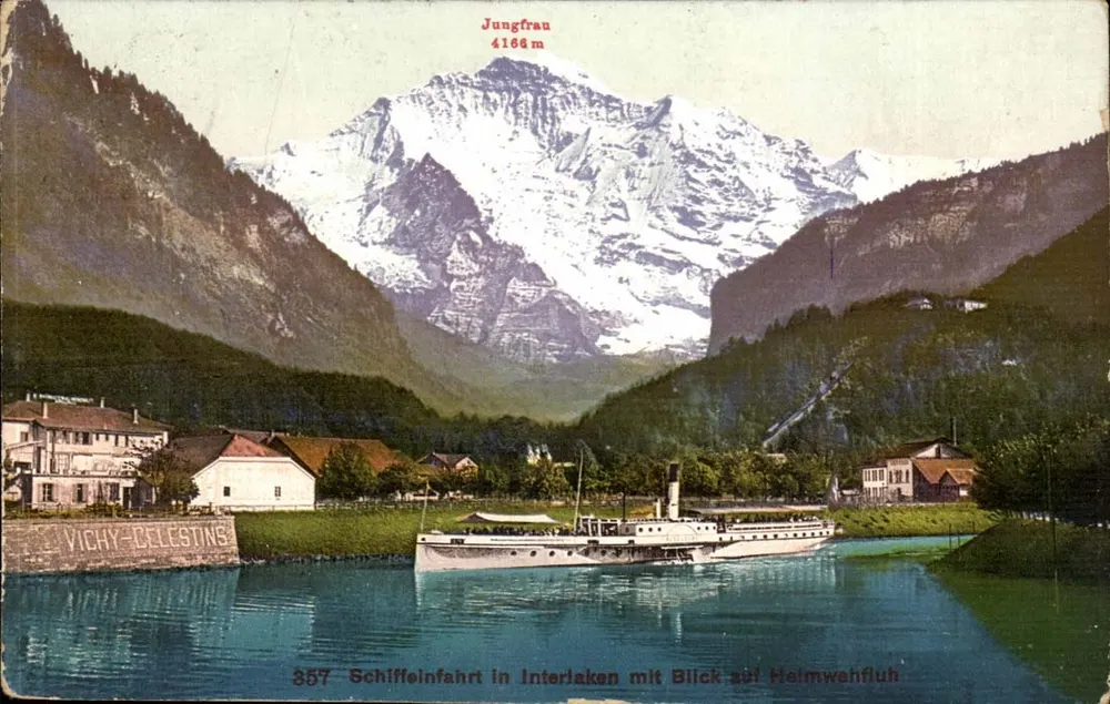 Schiffseinfahrt in Interlaken mit Blick auf Heimwehfluh — Jungfraujoch 4168 m — Edition Photolore Co. Zürich n° 357 - Vorderseite