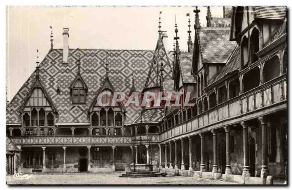 Beaune - Hôtel-Dieu — Die Ehrenhof (erbaut 1443) — Combier Imprimeur - Vorderseite