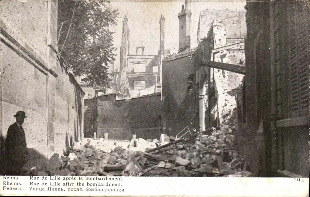 Reims - Rue de Lille nach dem Bombenangriff — patriotische Ausgabe n°1745 - Vorderseite