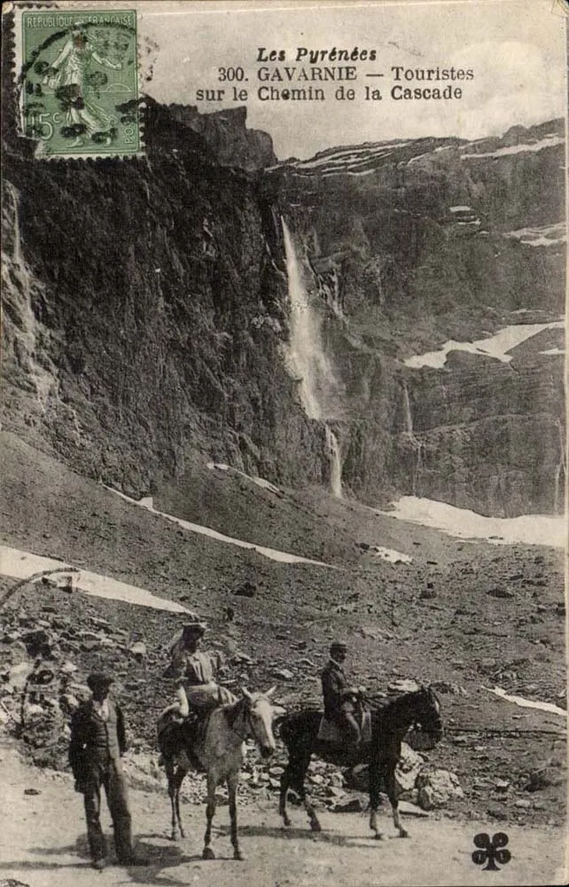 Die Pyrenäen — Gavarnie — Touristen am Weg der Wasserfall — Imprimé Illustré n°300 - Vorderseite
