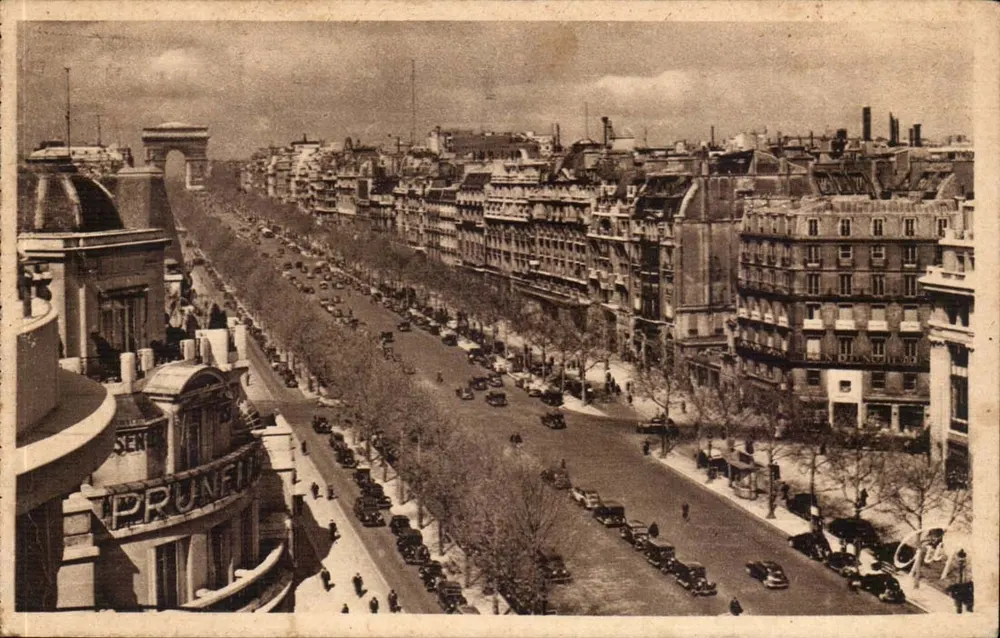 Avenida dos Campos Elísios — vista panorâmica — André Leconte, editor, n°108 - Frente