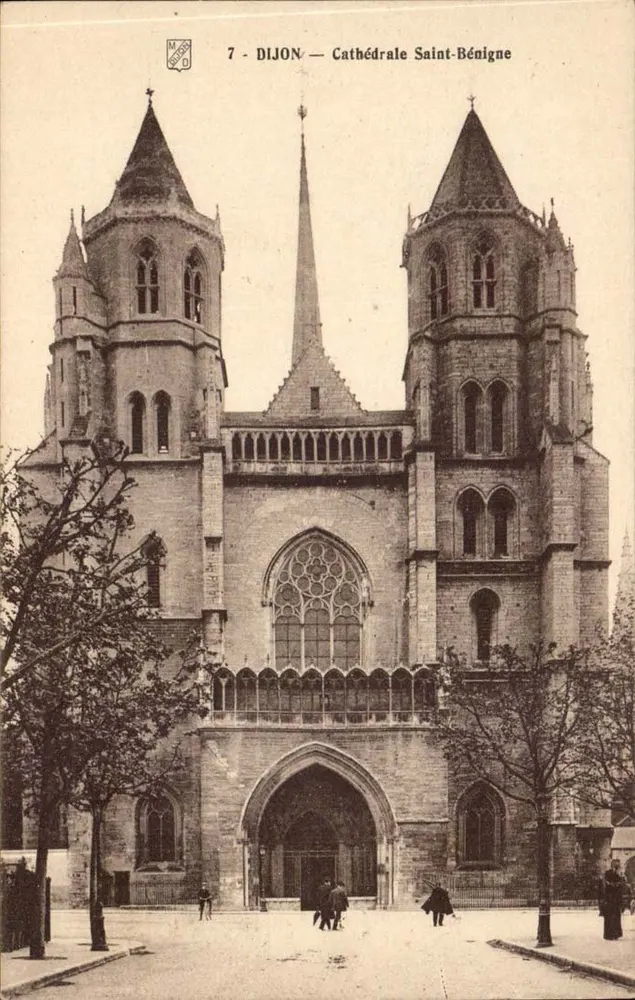 Dijon — Catedral de São Benigno — M. BONNET Editor, n°7 - Frente