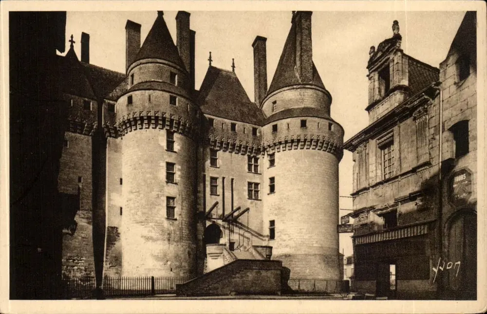 Castelo de Langeais — A Entrada — Éditions d'Art YVON - Frente