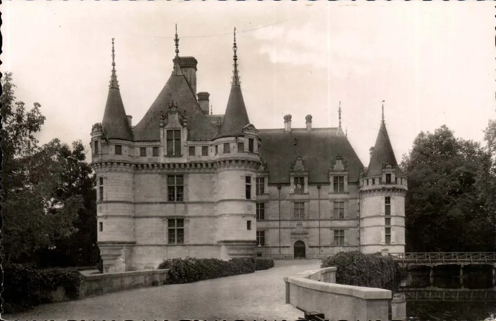 Castelo de Azay-le-Rideau — Fachaça Leste — Editor G. Guettin em Joué-lès-Tours, n° 1060 - Frente