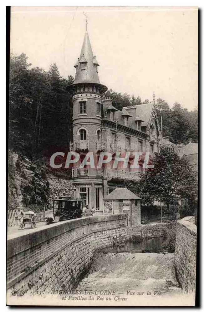 Bagnolles-de-l'Orne — Aussicht auf die Vée und Pavillon du Roc au Chen - Vorderseite