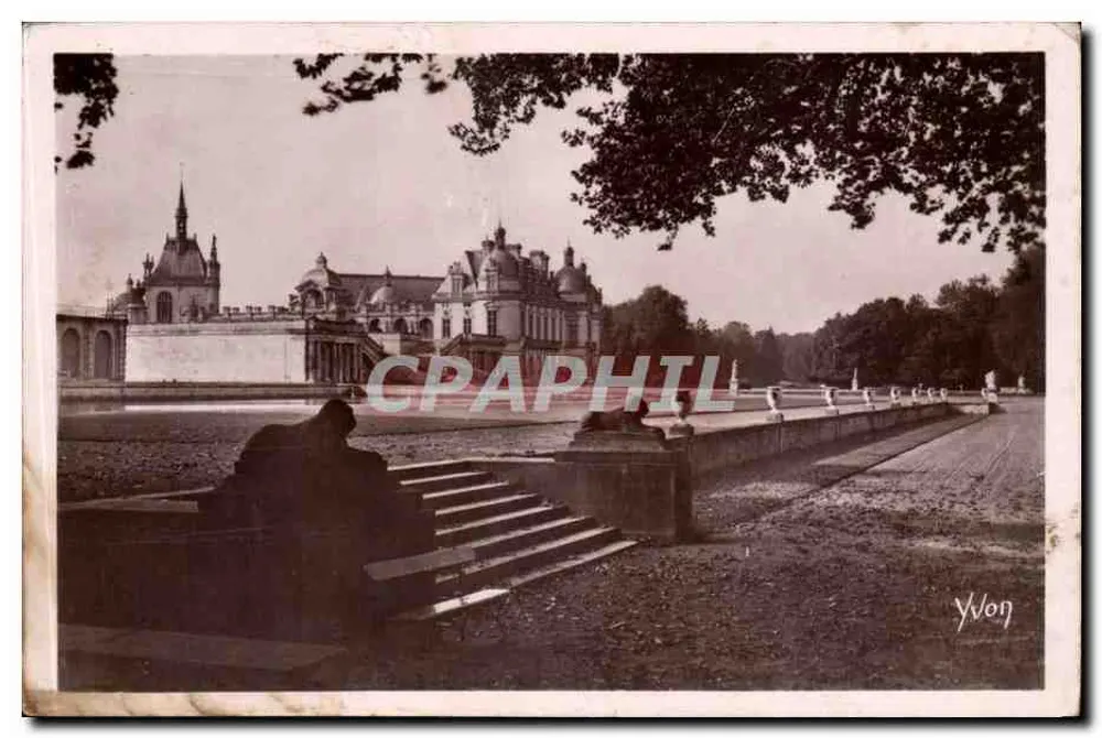 Castelo de Chantilly — Vista geral do Castelo — Éditions d'Art Yvonn - Frente
