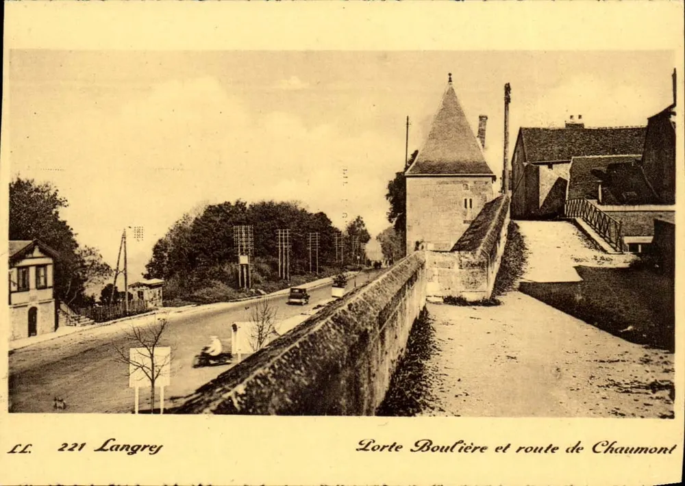 Lorte Boulière und Chaumontstraße — Langres — LL. 221 — Fr. Touloge-Hugot - Vorderseite