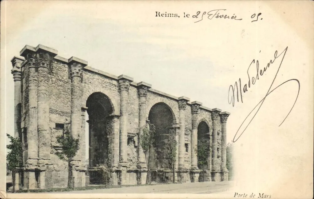 Reims, a Porta de Marte — vista das ruínas romanas — editor não identificado, número de série não visível - Frente