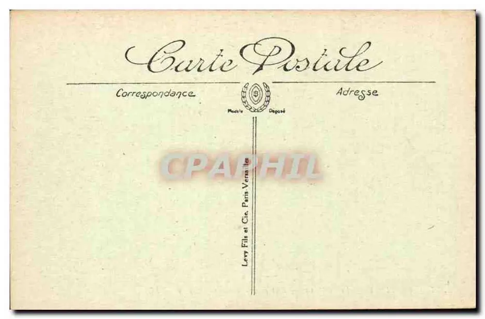 Chantilly — Das Schloss — Eingang zu den Grandes Écuries — LL - Rückseite