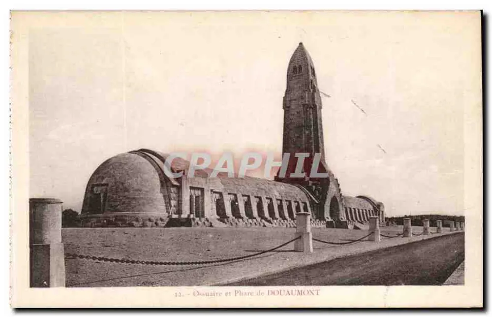 Ossuário e Farol de Douaumont — n°12 — Editor: Photo Verdun - Frente