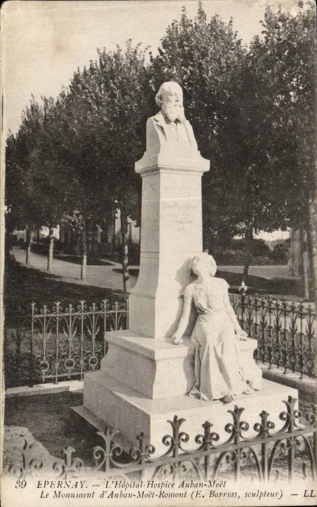 Epernay — Der Auban-Moët-Monument (E. Barrias, Bildhauer) — LL - Vorderseite
