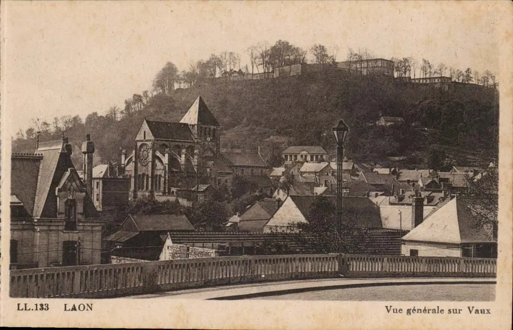Laon — Vista geral sobre Vaux — LL.133 - Frente