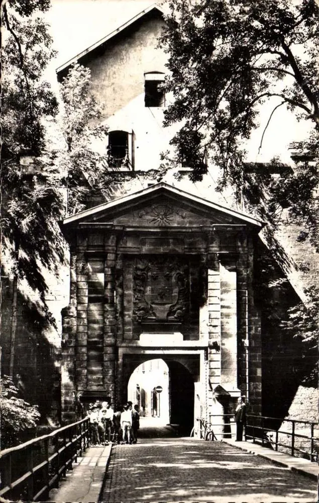 Tor von Brisach — errichtet von Vauban — Verlag Raopondiar, Nr. 546 - Vorderseite