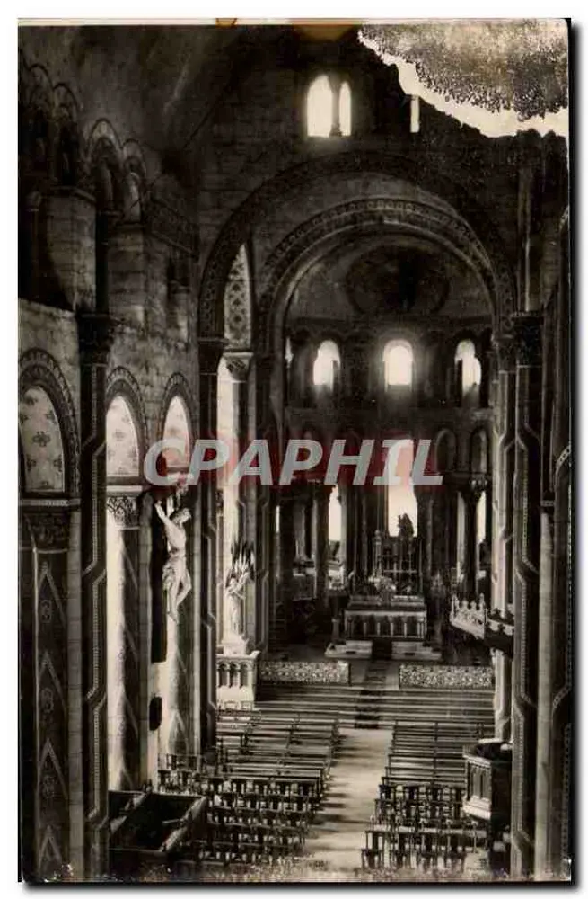 Innenansicht der Kirche von Issoire — Blick ins Innere — Bauernkünstler (P.-de-D.) - Vorderseite