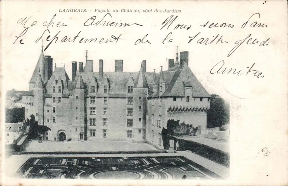 Langeais — Fassade des Schlosses, Gartenseite — Verlag nicht sichtbar - Vorderseite