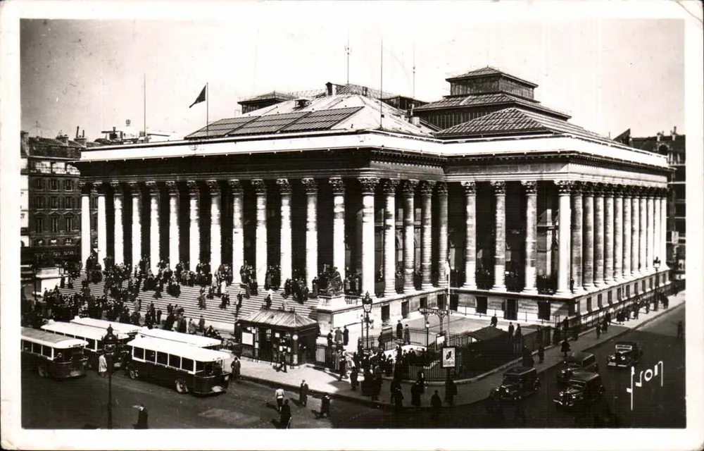 A Bolsa de Paris — vista da fachada com colunas — Éditions d'Art, n° B.71 - Frente
