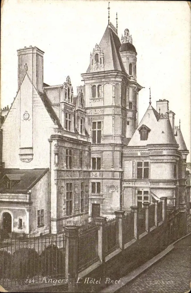 Angers. O Hotel Pinçé — editor LVYCO, n° 284 - Frente
