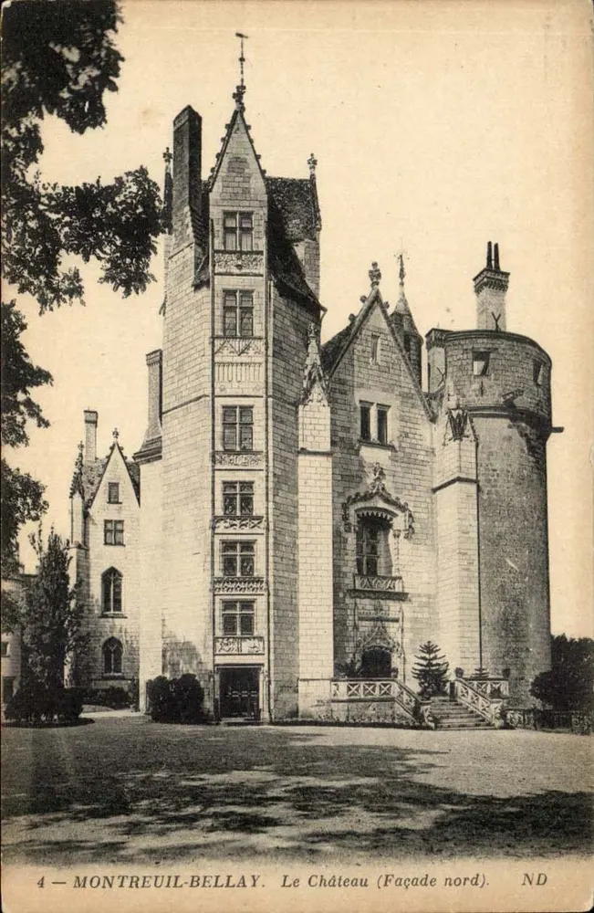 Montreuil-Bellay — Schloss (Nordfassade) — ND - Vorderseite