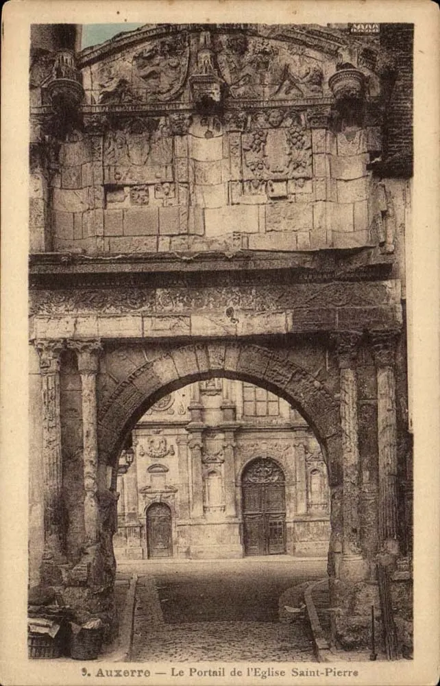 Auxerre — Der Portal der Kirche Saint-Pierre — Verlag Boanet - Vorderseite