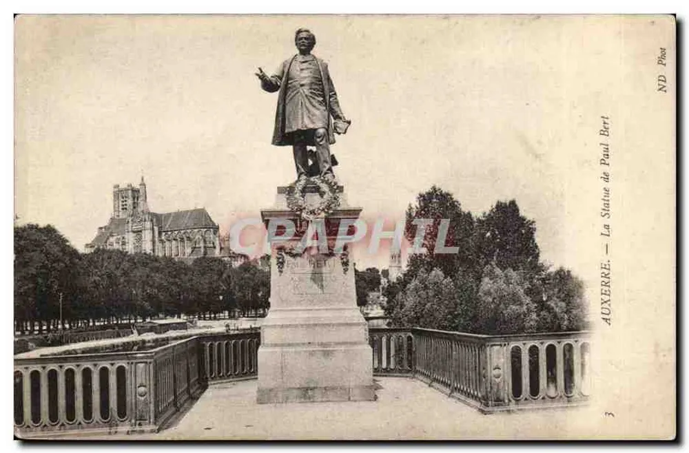 AUXERRE — A Estátua de Paul Bert — ND Bert Phot - Frente