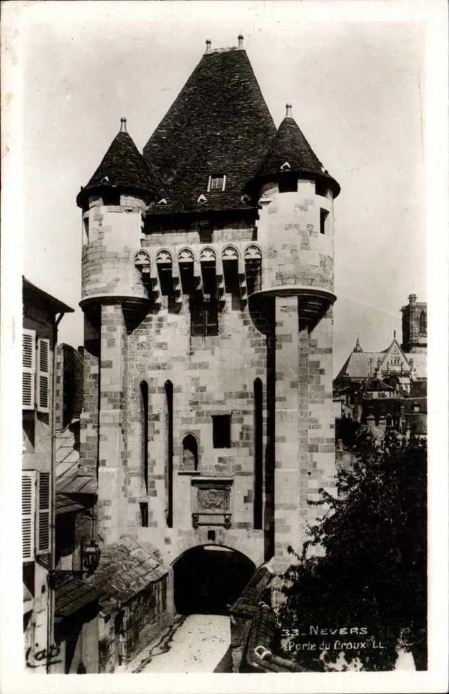 Porta do Croux — Nevers — editor LL - Frente