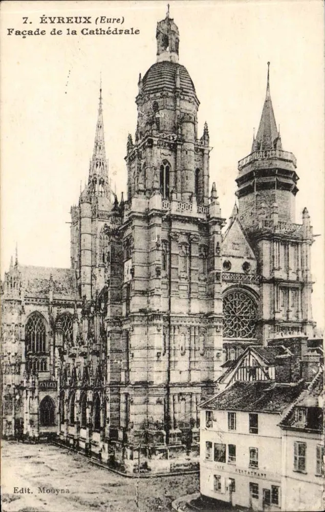 Évreux (Eure) — Fachada da Catedral — Edit. Mouyna - Frente