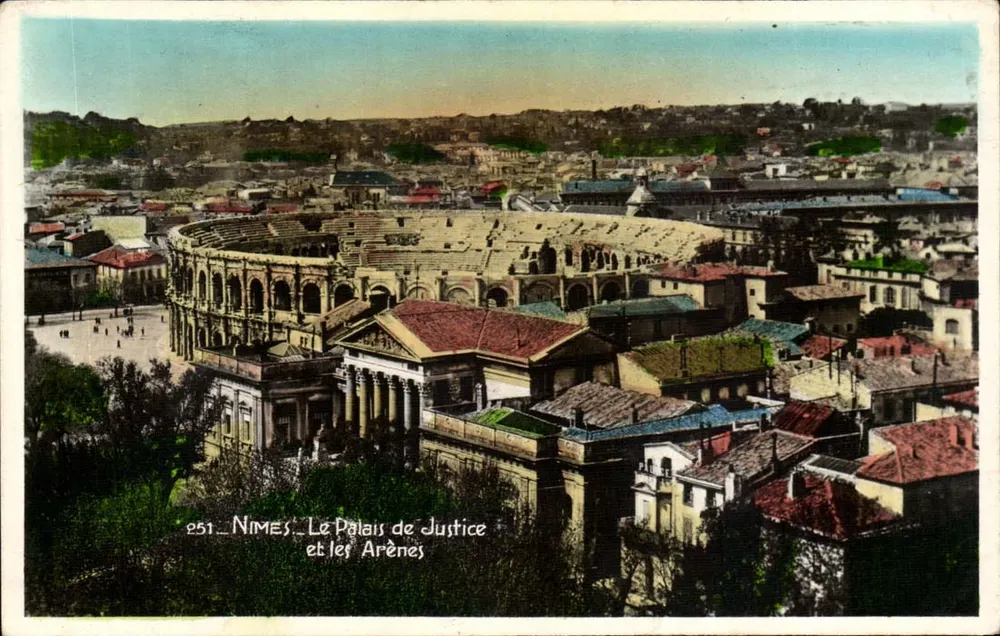 Nîmes — Das Palast der Gerechtigkeit und die Arenen — Edition « LA TROGNE » - Vorderseite