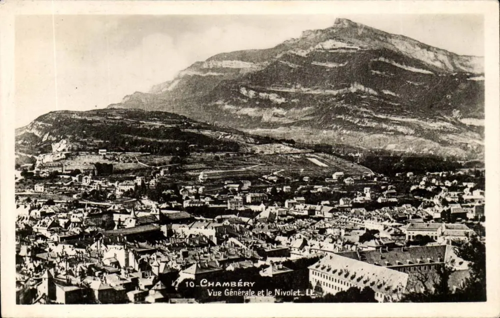 Chambéry — Allgemeiner Blick und der Nivolet — LL - Vorderseite