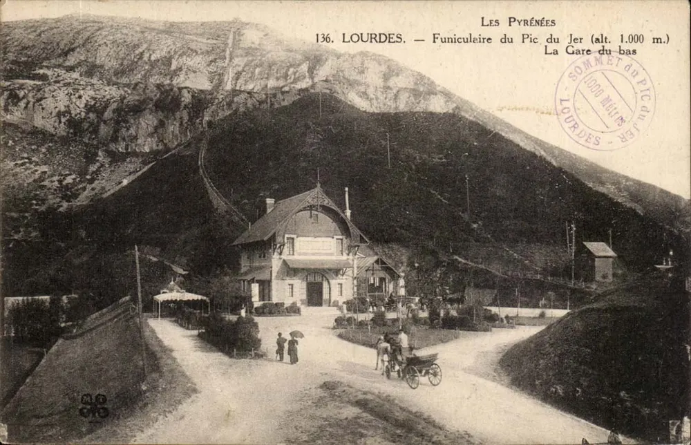 Lourdes — Seilbahn des Pic du Jer (Höhe 1.000 m.) — La Gare-du-bas - Vorderseite