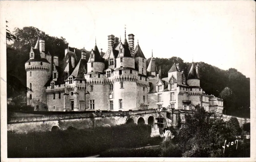 Castelo de Rigny-Usse — Século XVI — Les Éditions d'Art, Paris, n° 1128 - Frente