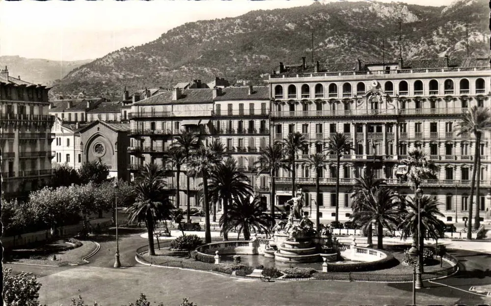 Place de la Liberté — Toulon — Edições S.E.P.T. - Nice - Frente