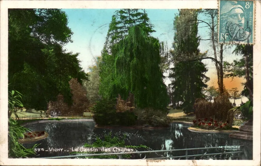 Vichy — El Estanque de los Cisnes — La Cigüeña - Anverso